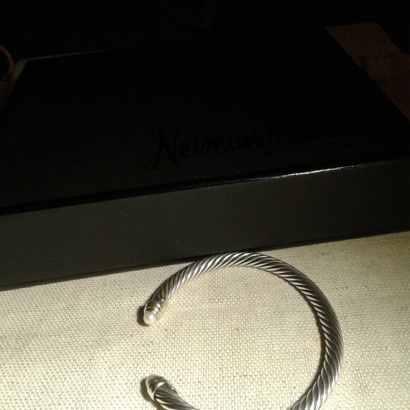 NEW! David Yurman 5mm Pearl SS 925 and 14 karat Bangle Bracelet - Picture 5 of 9